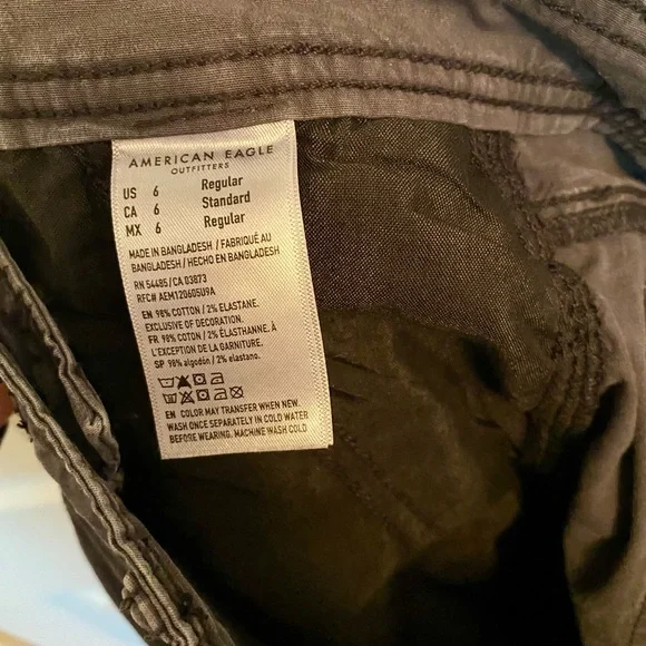 American Eagle Snappy Stretch Low-Rise Baggy Flare Pant  size 6 Regular like new - Picture 8 of 14